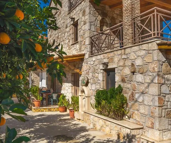 بيت للعطل Fioro Stone House تسيليفي