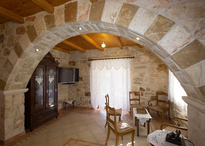Fioro Stone House بيت للعطل تسيليفي