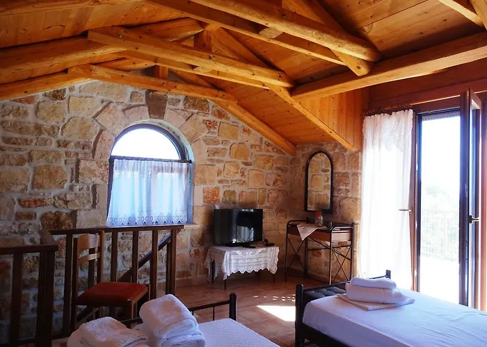 Fioro Stone House * تسيليفي