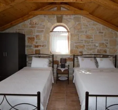 Fioro Stone House Case de vacanță Tsilivi (Zakynthos)