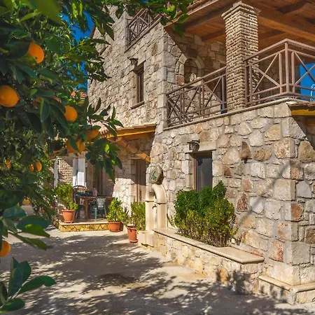 בית נופש Fioro Stone House טסיליבי