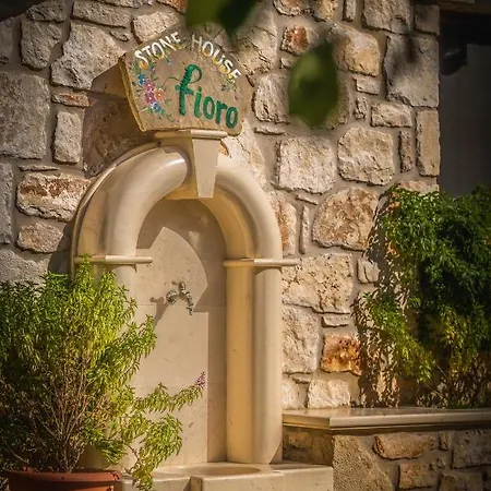 Fioro Stone House בית נופש טסיליבי