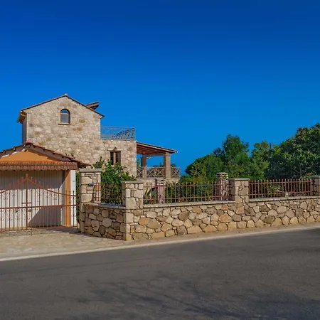 Fioro Stone House בית נופש טסיליבי