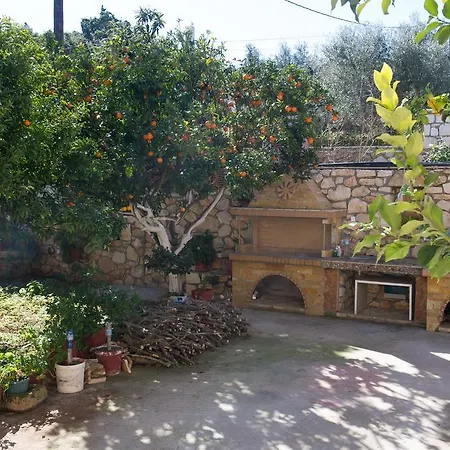 Fioro Stone House טסיליבי